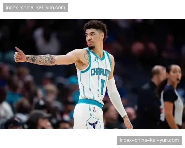 拉梅洛·鲍尔单场命中10记三分，追平个人生涯纪录