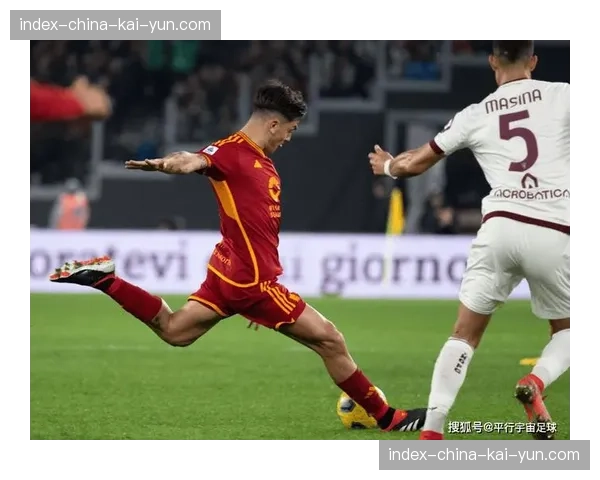 罗马对阵佛罗伦萨因球迷投掷杂物中断15分钟，主队或面临处罚